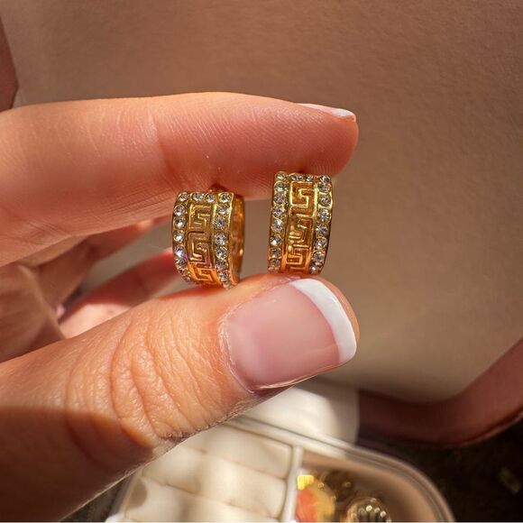 Elegant Gold Huggie Earrings - Picture 6 of 6